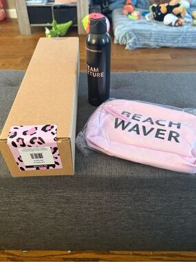 The Beachwaver Co. Pink  Catwalk 3B waver with freebies Team texture and bag